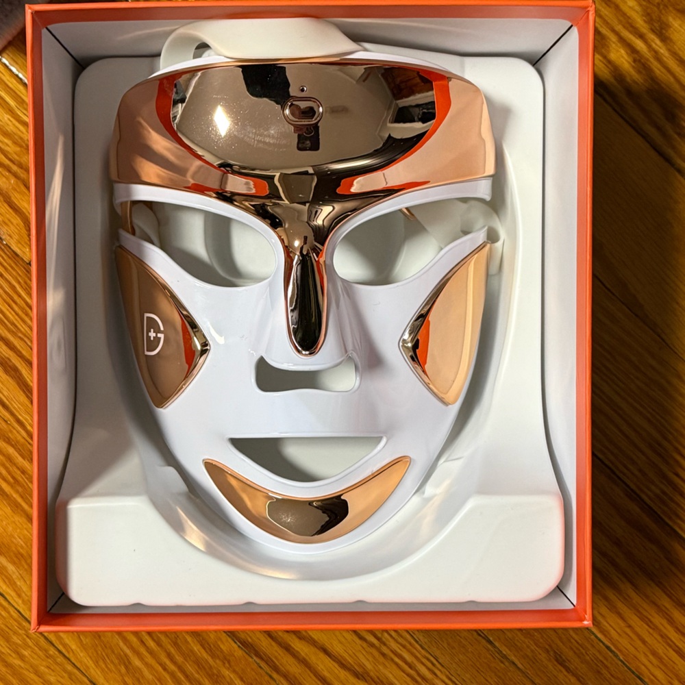 Dr. Dennis Gross DRx SpectraLite FaceWare Pro LED Mask - Rose Gold/White